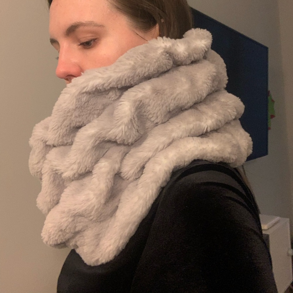 CHONK chunky faux fur infinity scarf